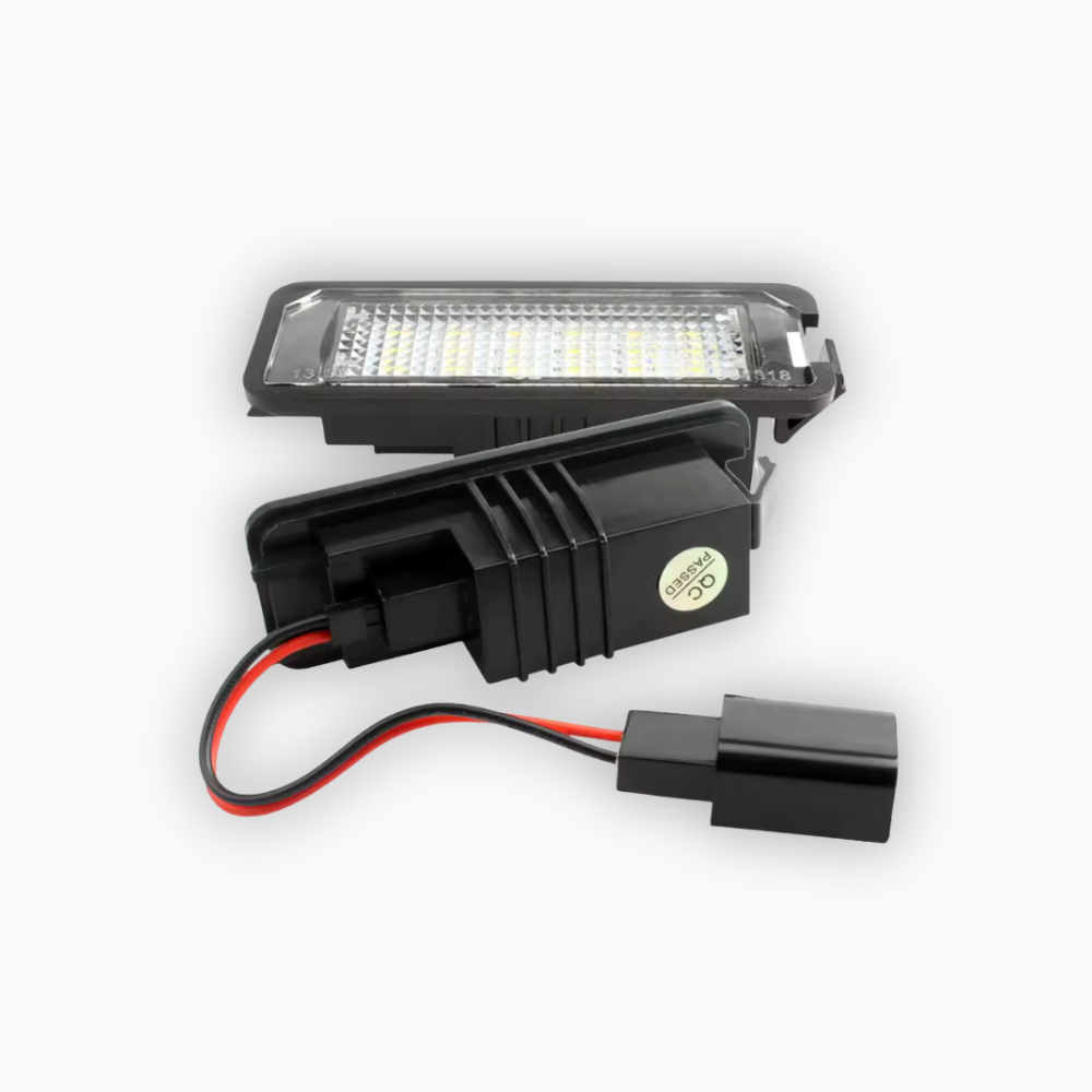 PLACCHETTE LUCI TARGA LED VOLKSWAGEN GOLF 4 5 6 7 COMPATIBILI OE - immagine 6